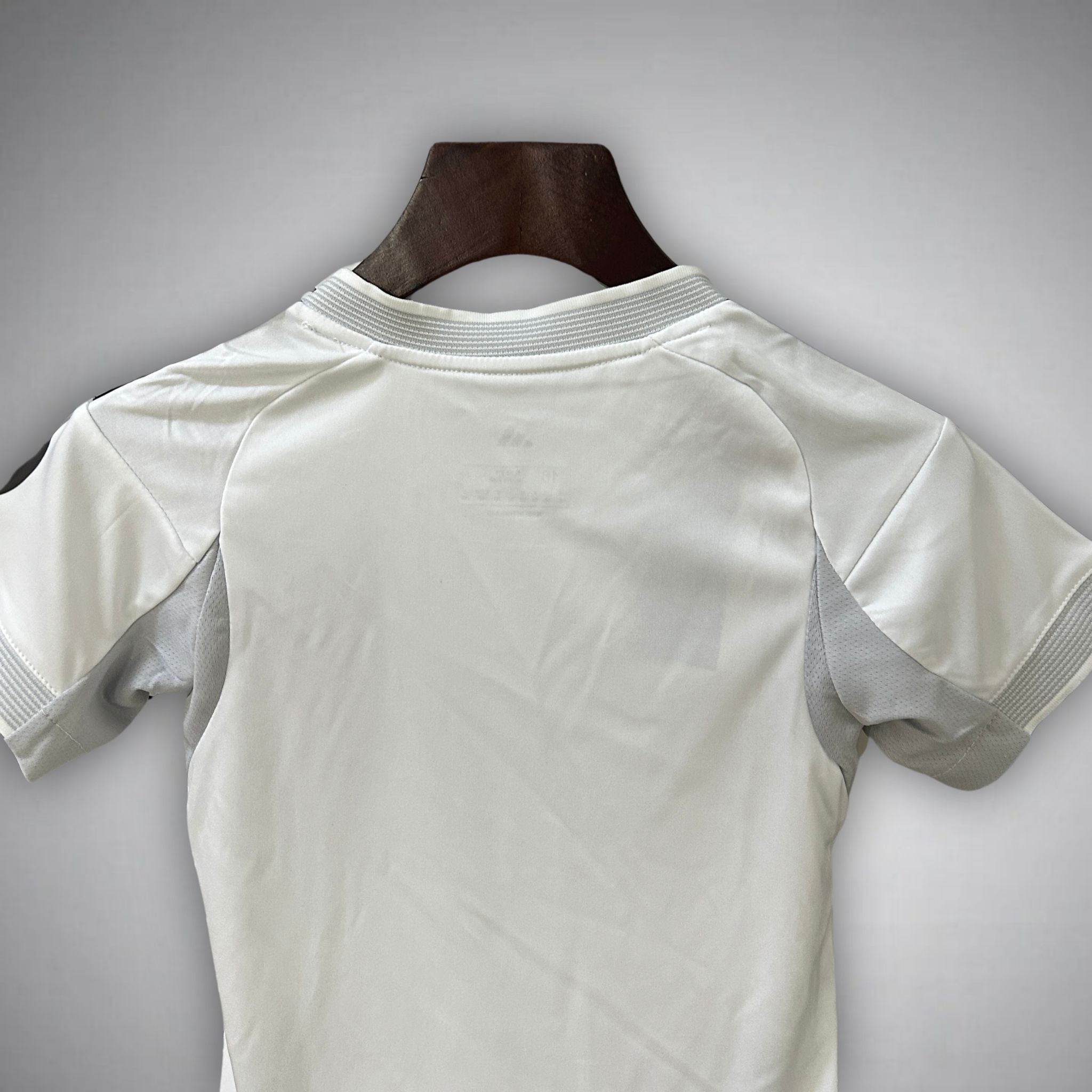 25/26 Real Madrid Home Kids Size Kit from FootballPrestige.shop - Premium Concept kits