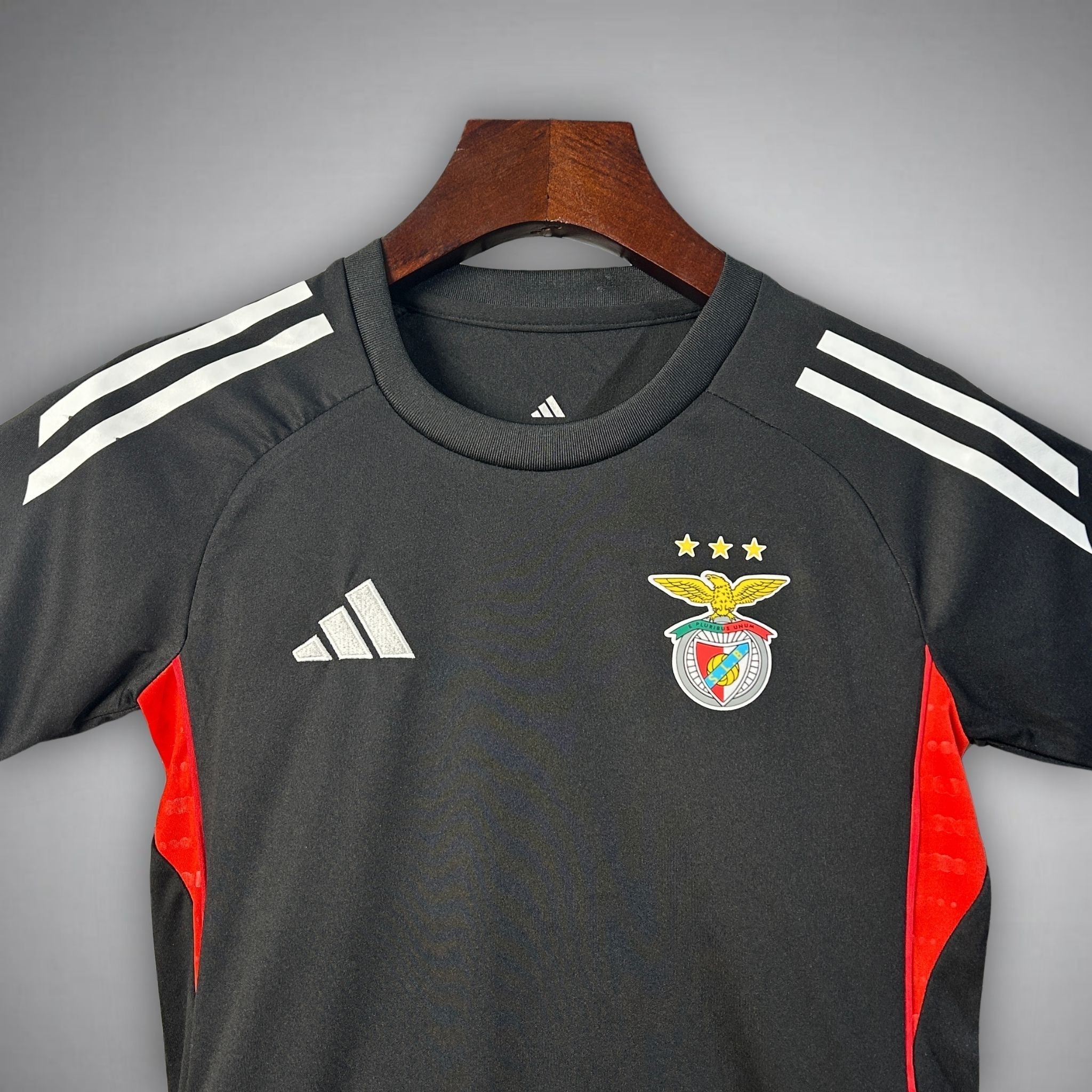 25/26 SL Benfica Training Kids Size Kit from FootballPrestige.shop - Premium Concept kits