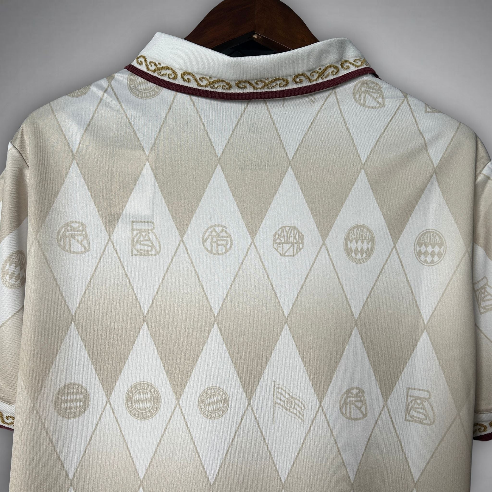 FC Bayern "Die Krone" Premium Kit from FootballPrestige.shop - Premium Concept kits