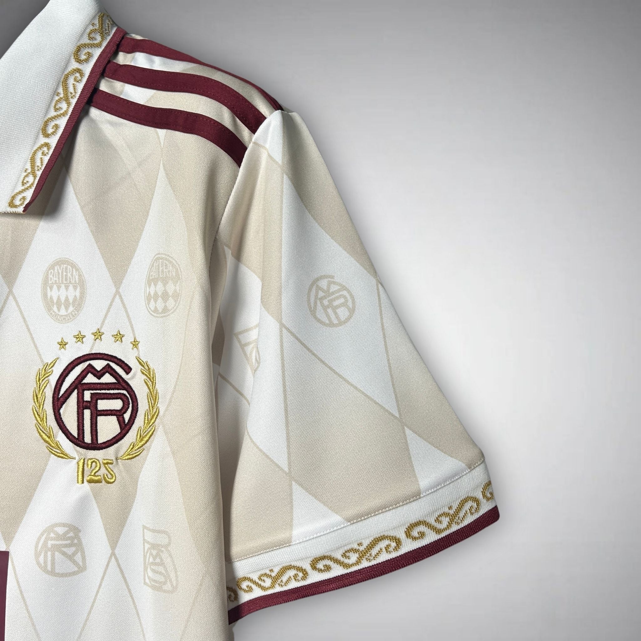 FC Bayern "Die Krone" Premium Kit from FootballPrestige.shop - Premium Concept kits