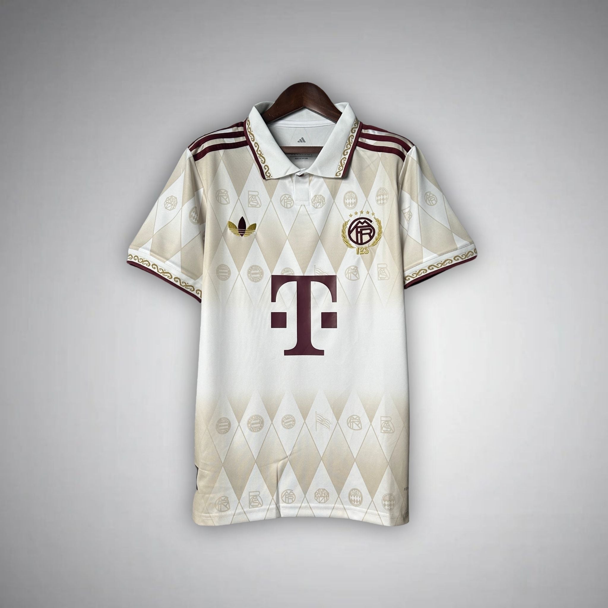FC Bayern "Die Krone" Premium Kit from FootballPrestige.shop - Premium Concept kits