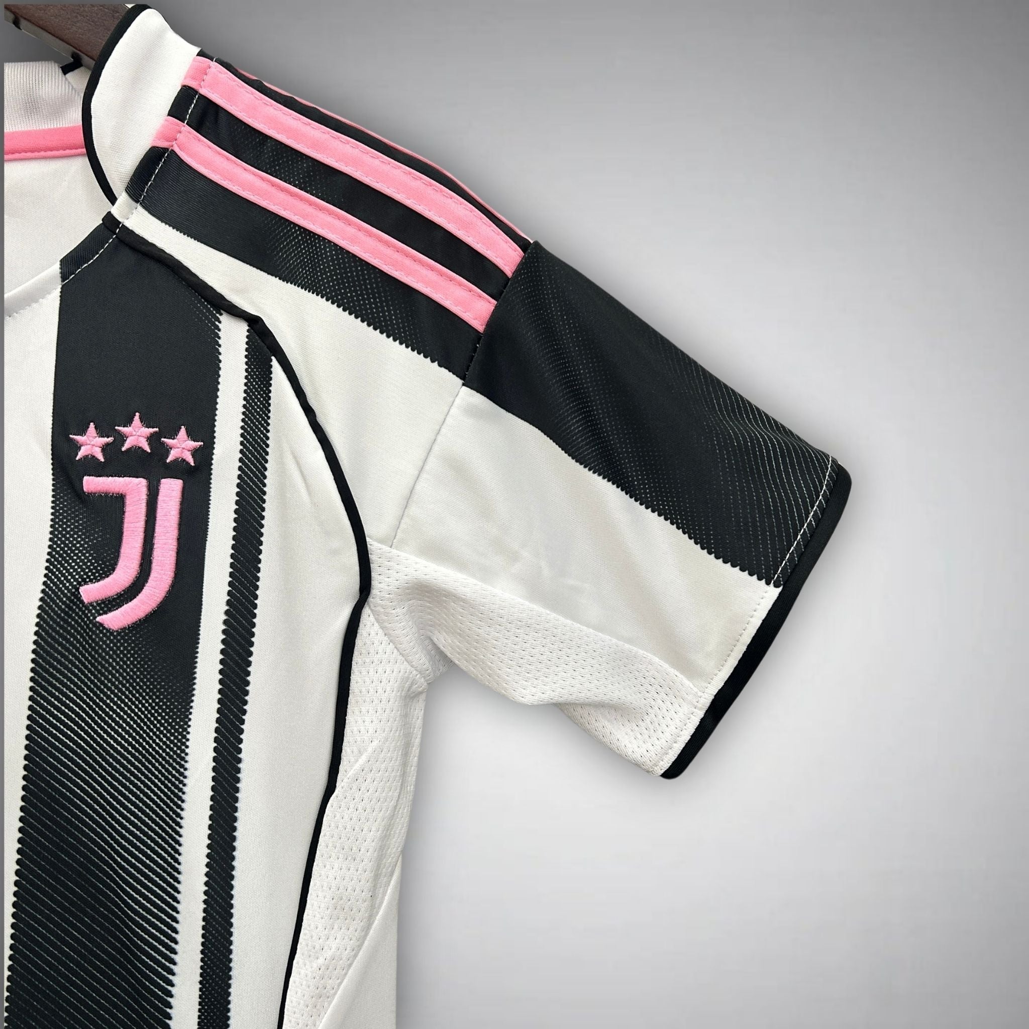 25/26 Juventus Home Kids Size Kit from FootballPrestige.shop - Premium Concept kits