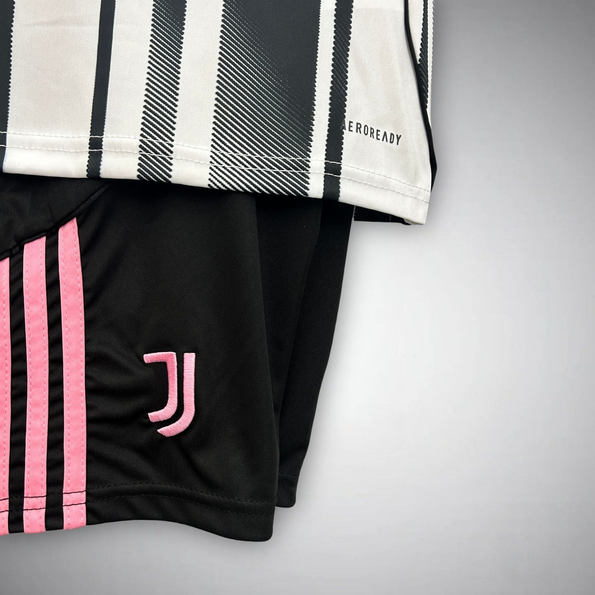 25/26 Juventus Home Kids Size Kit from FootballPrestige.shop - Premium Concept kits