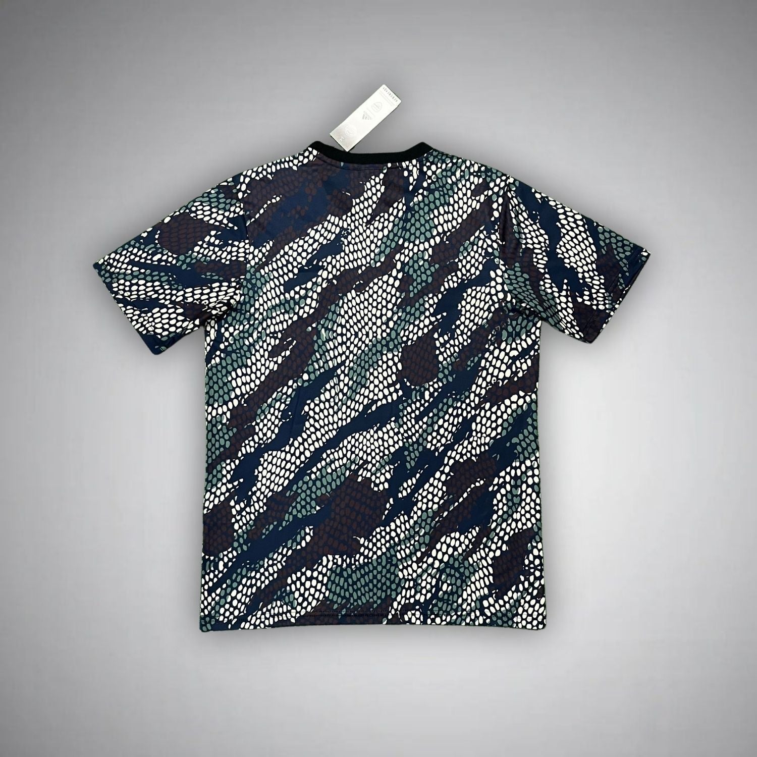 Arsenal "Serpent Strike" Premium Kit from FootballPrestige.shop - Premium Concept kits